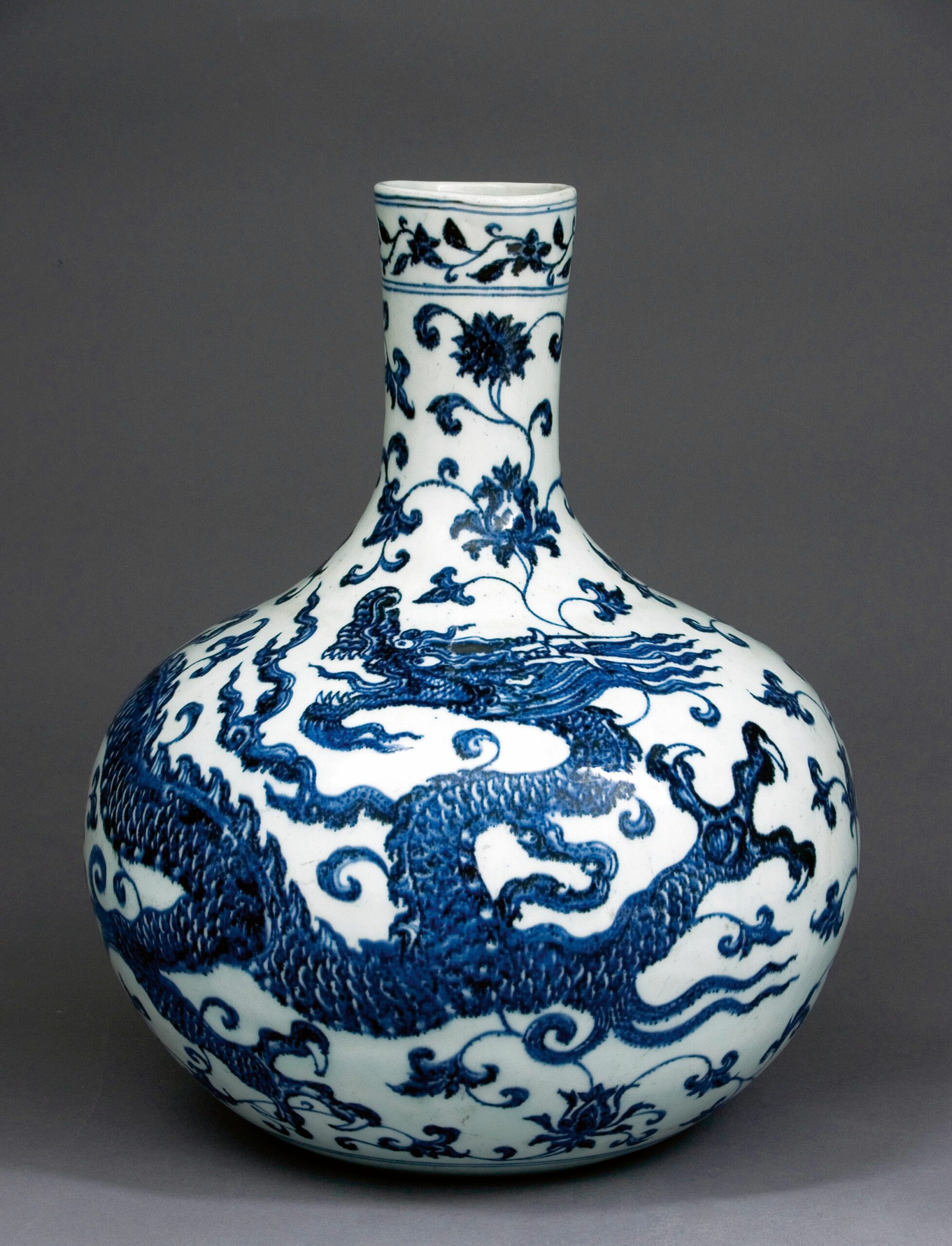 Bình gốm sứ cổ Trung Quốc